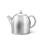 Stalen theepot, klassiek design en duurzame kwaliteit, ideaal voor thee drinken en serveer opties.