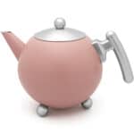 Unieke roze en zilveren theepot met modern ontwerp, perfect voor stijlvolle theemomenten, verkrijgbaar bij De Heeren van 17.