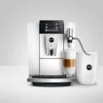 Silence, a Jura koffiezetapparaat met melkopschuimer voor de perfecte kop koffie of latte, ideaal voor de horeca en koffieliefhebbers.