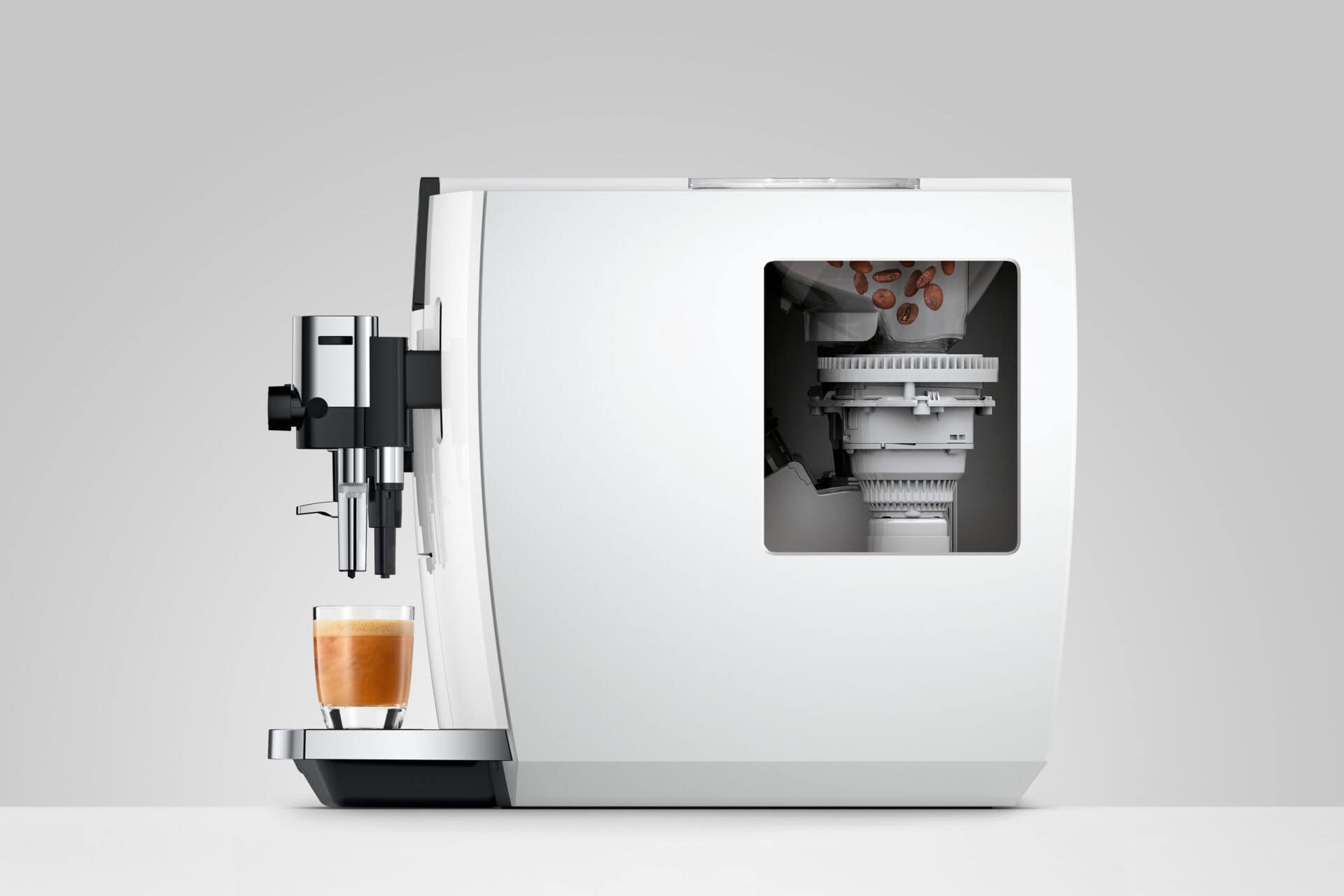 Automatische espressomachine voor koffie en espresso, inclusief vers gemalen koffiebonen en dampkap voor luxe koffiegenot.