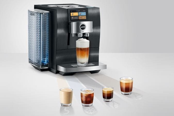 Frisse en diverse koffie- en theedranken bereid met moderne koffieautomaat bij De Heeren van 17. Perfect voor elke gelegenheid en smaak.