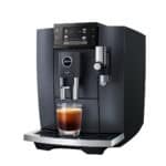 Modernes Kaffeevollautomat für perfekte Kaffee-Getränke, optimal geeignet für Cafés, Büros und Gastronomie. Hochwertige Zubereitung und einfache Bedienung für beste Kaffeequalität.