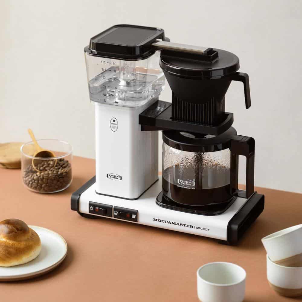Moccamaster KBG Select Matt White in de keuken