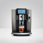 JURA S10 Dark Inox in gebruik